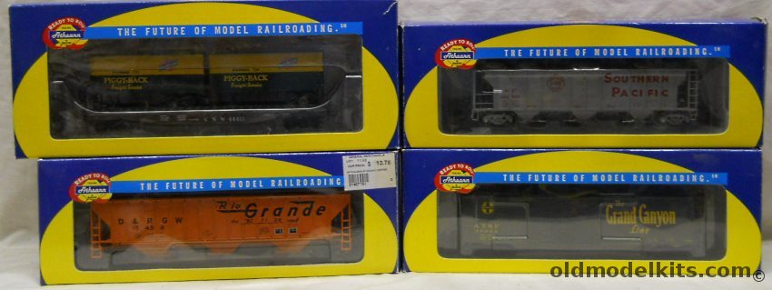 Athearn 1/87 92361 Chicago & North Western 50' Flat Car With two 25' Trailers / 93734 Southern Pacific PS 2893 Covered Hopper / 7151 D&RGW Rio Grand 54' PS Hopper / 92408 Sante Fe ATSF 50' Express Box Car - HO Scale plastic model kit